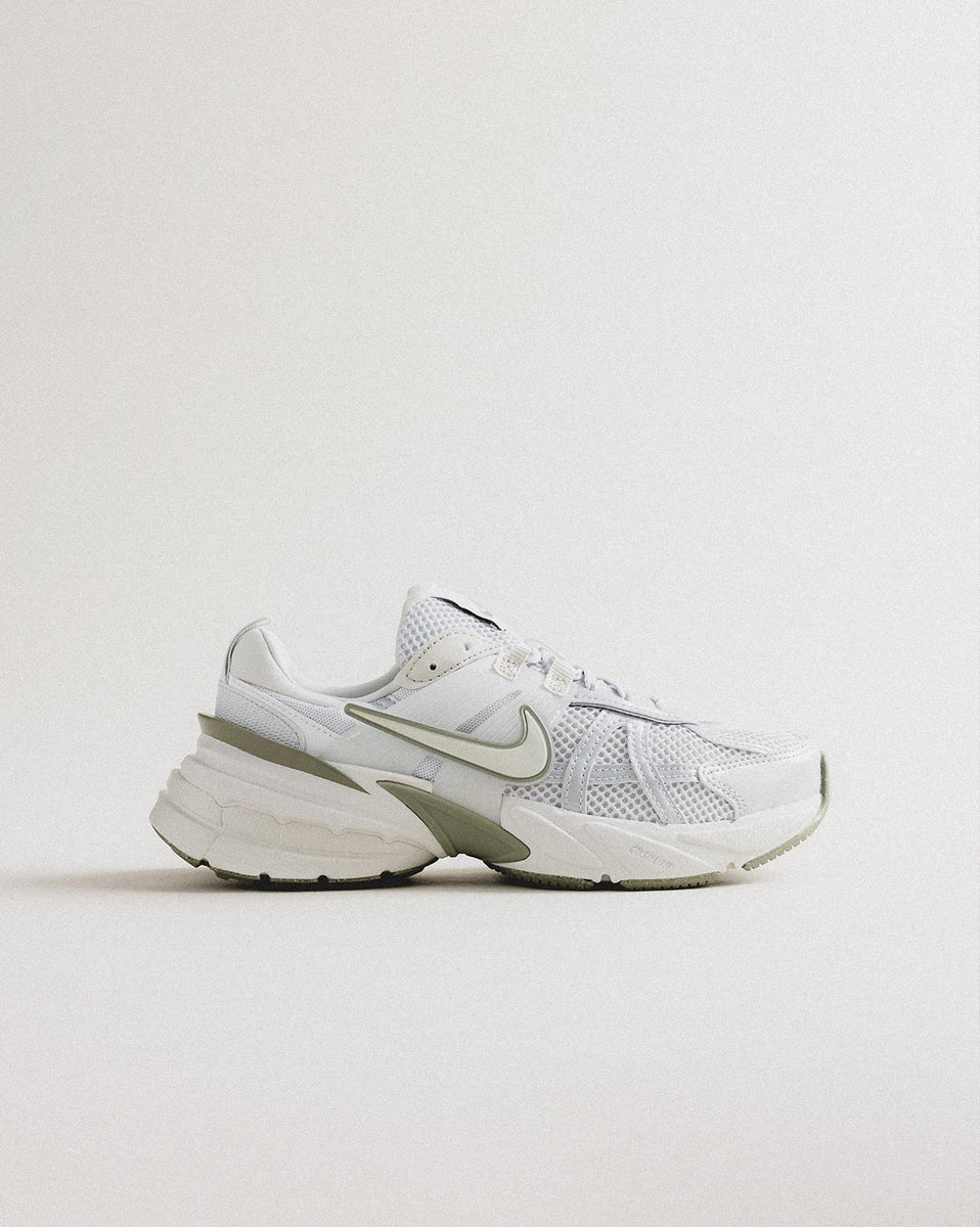 ★Nike★ V2K Run W Photon Dustlight Silver Summit Whitelight Nike V2K Run Photon Dust Light Silver (Women's) - FD0736-006