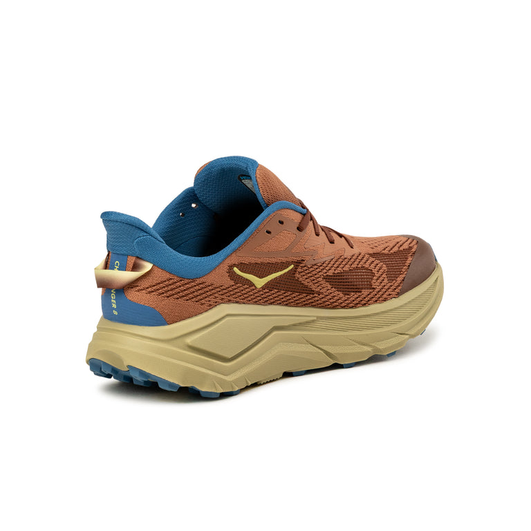 HOKA Challenger 8
