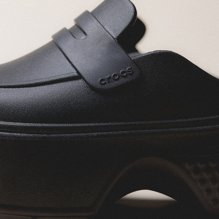 Crocs Stomp Loafer onfeet