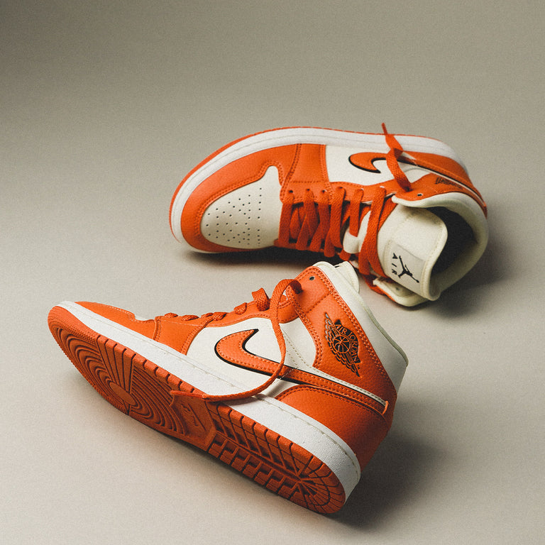 Nike Wmns Air Jordan 1 Mid SE *Sport Spice* onfeet