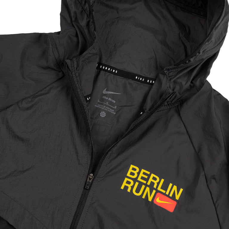 Nike	Stride Repel UV Running Jacket