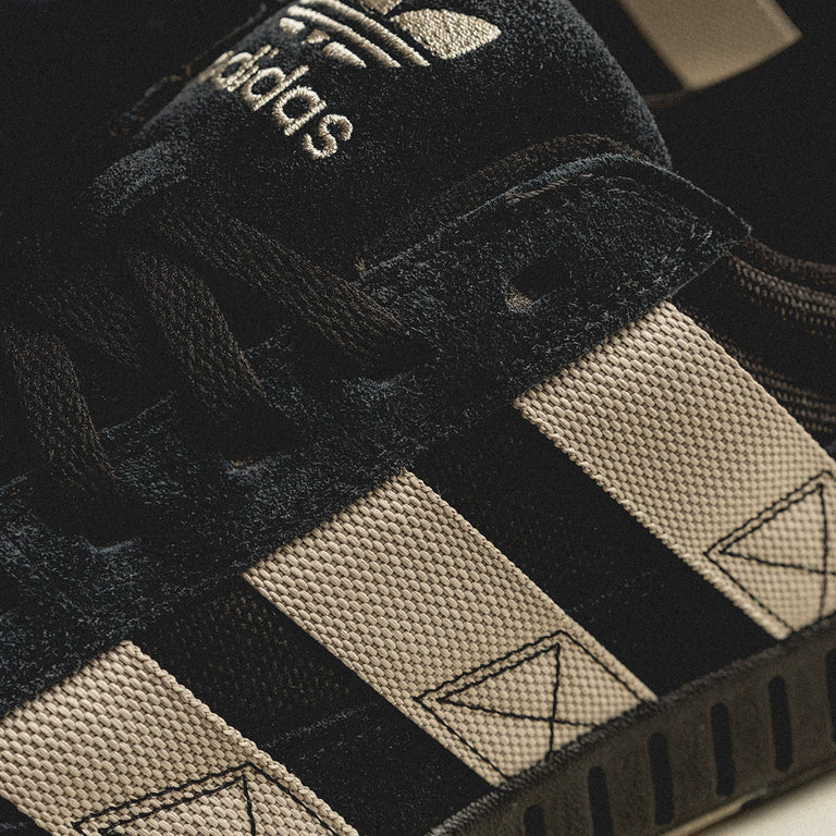 Adidas LWST onfeet