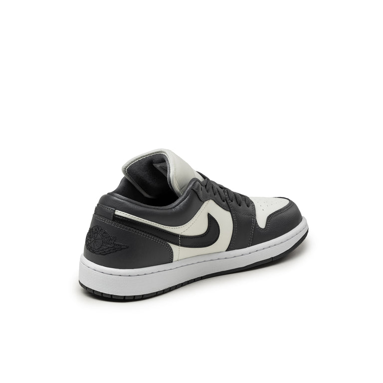 Nike Wmns Air Jordan 1 Low