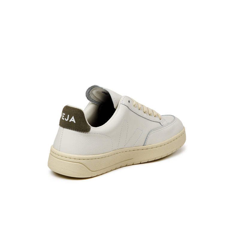 Veja V-12 Stitch W