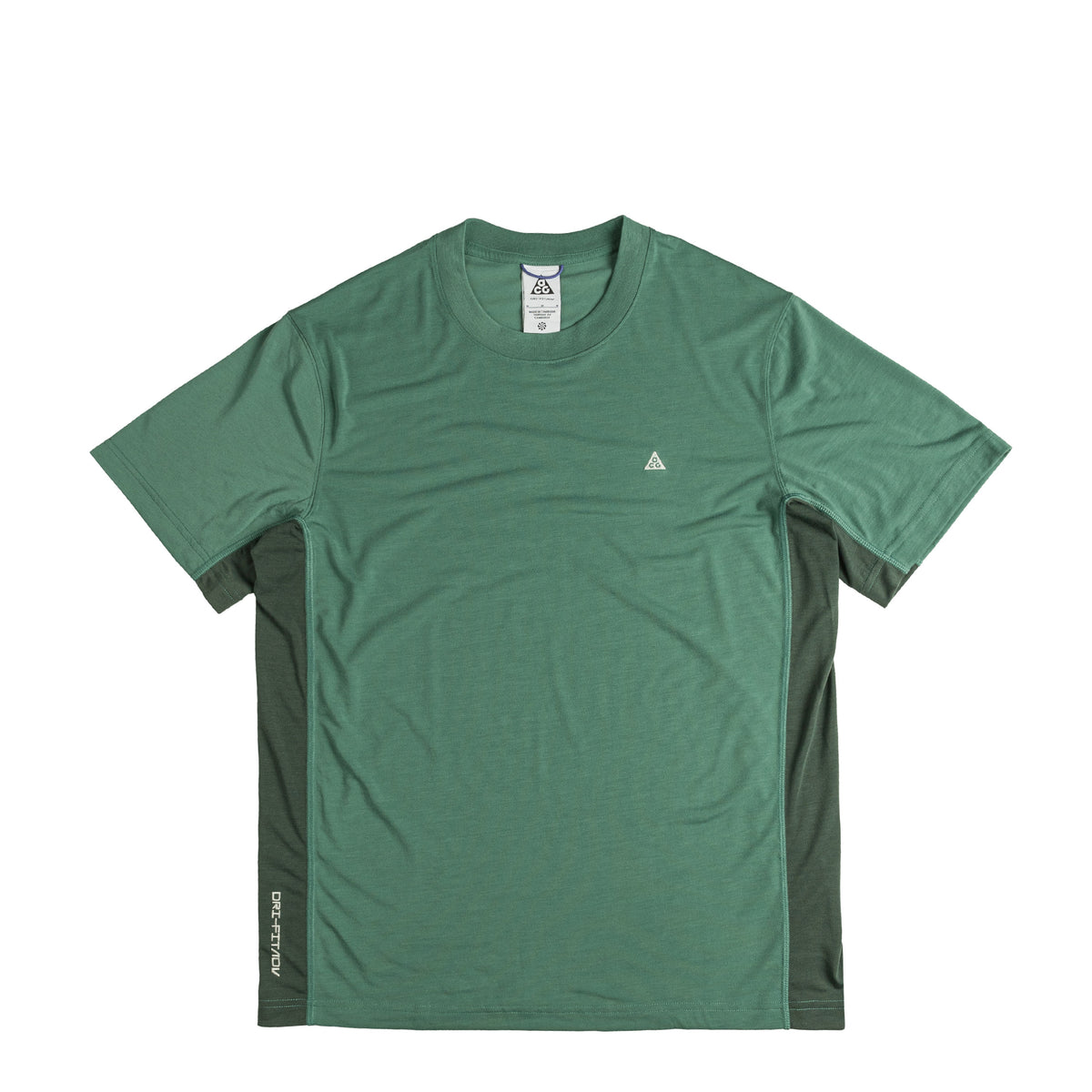 Shirts that best sale match lebron 17
