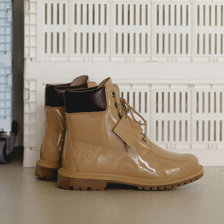 Timberland Premium 6-Inch Lace Up Boot W onfeet