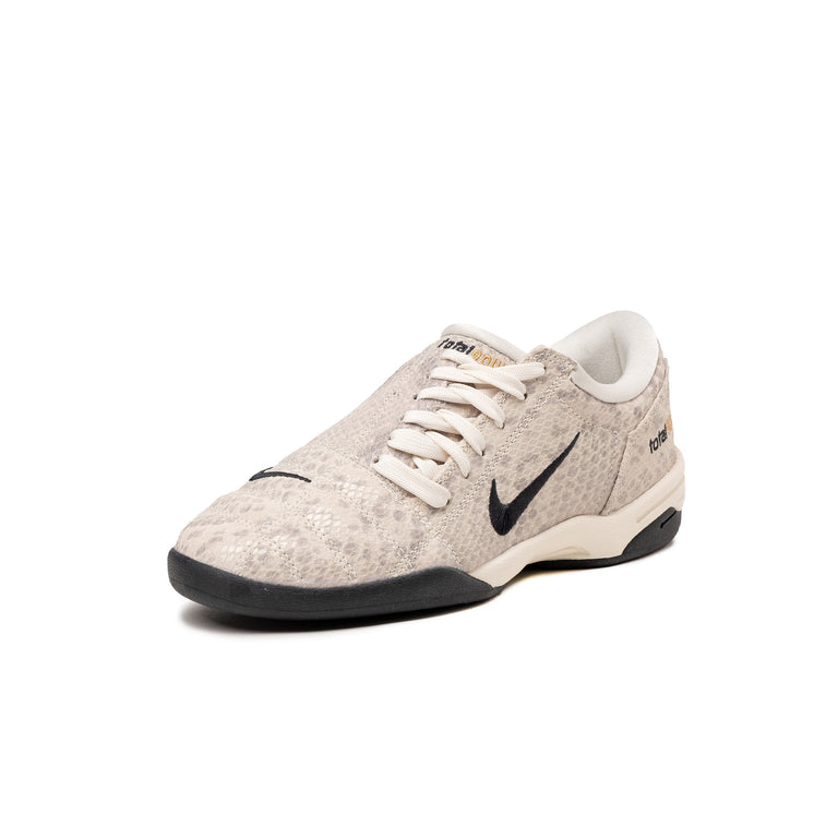 Nike Wmns Total 90 SE