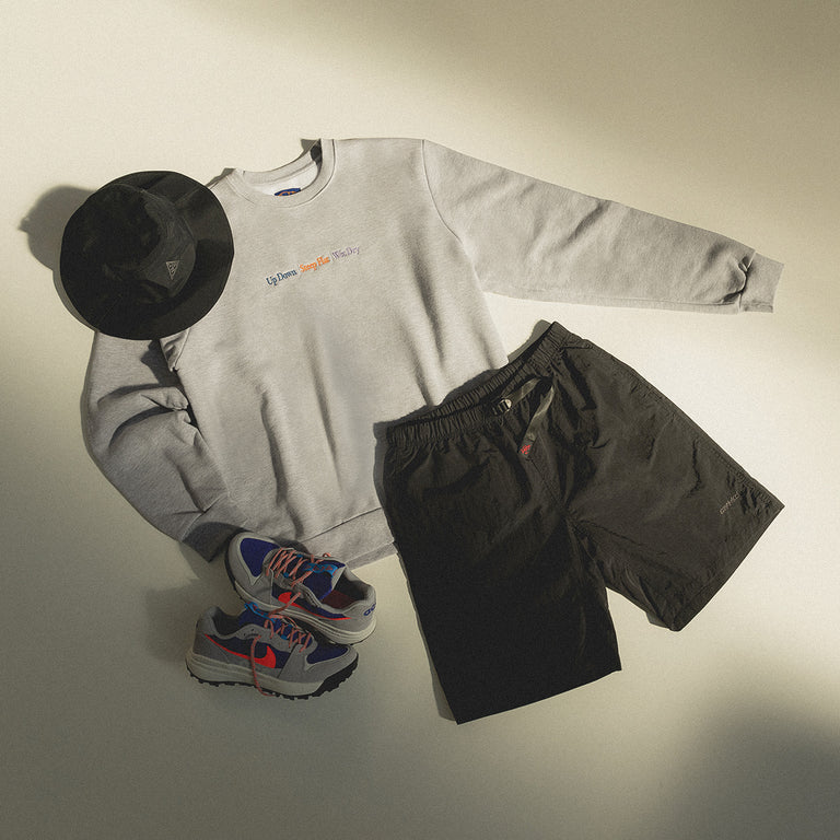 Trekk Crewneck onfeet