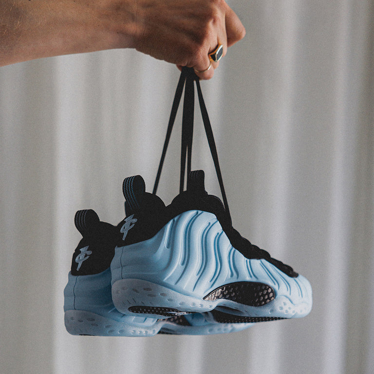 Nike Air Foamposite One onfeet
