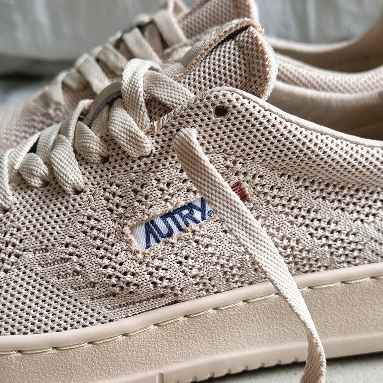 Autry Easeknit W *Knit / Leather* onfeet