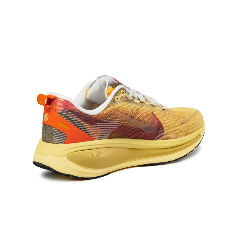 Nike Vomero 18 SE