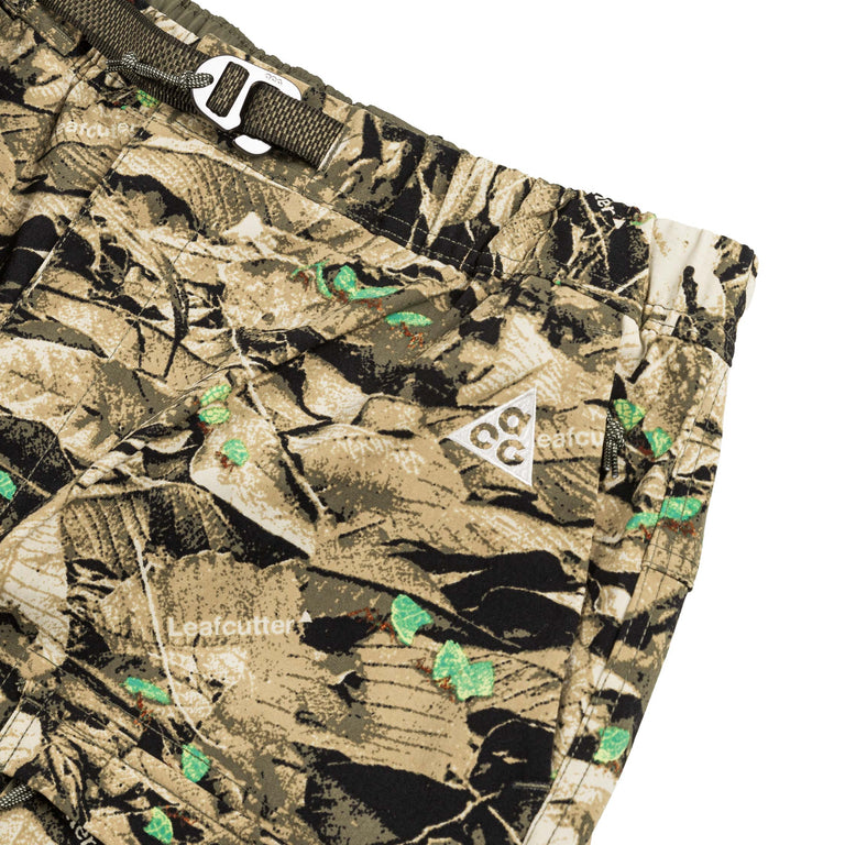 Nike ACG "Smith Summit" Water-Repellent UV Cargo Pants