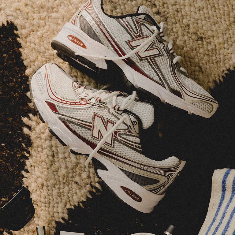 New Balance U740RD2 onfeet