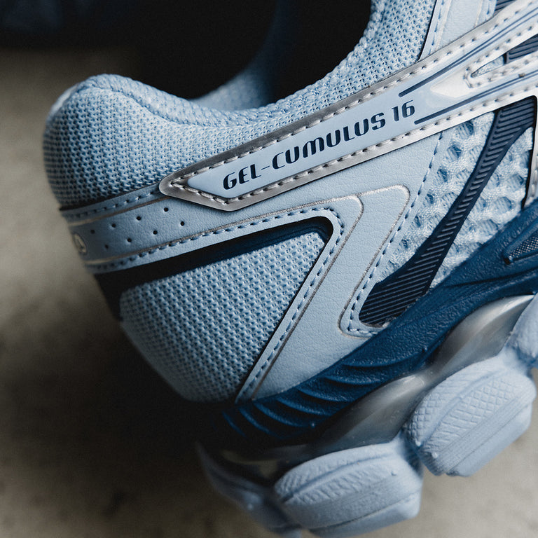 Asics GEL-Cumulus 16 onfeet