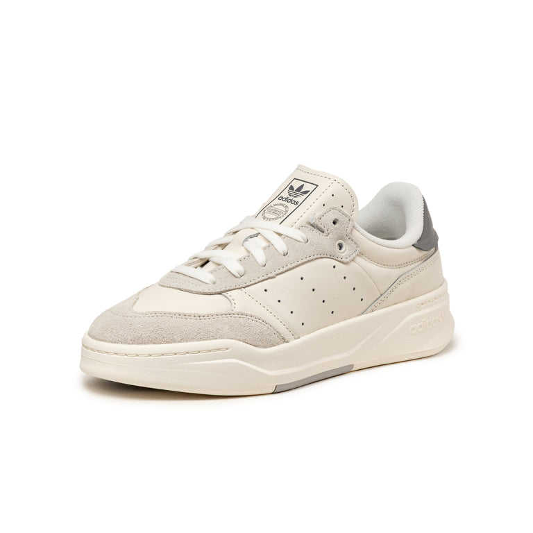 Adidas Court Finale