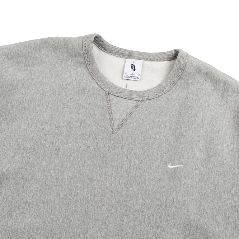 Nike	Solo Swoosh Fleece Crewneck