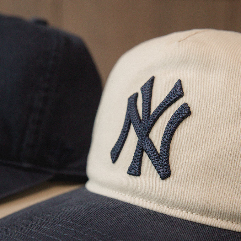47 New York Yankees Washed Chain Stitch *Hitch* Cap onfeet