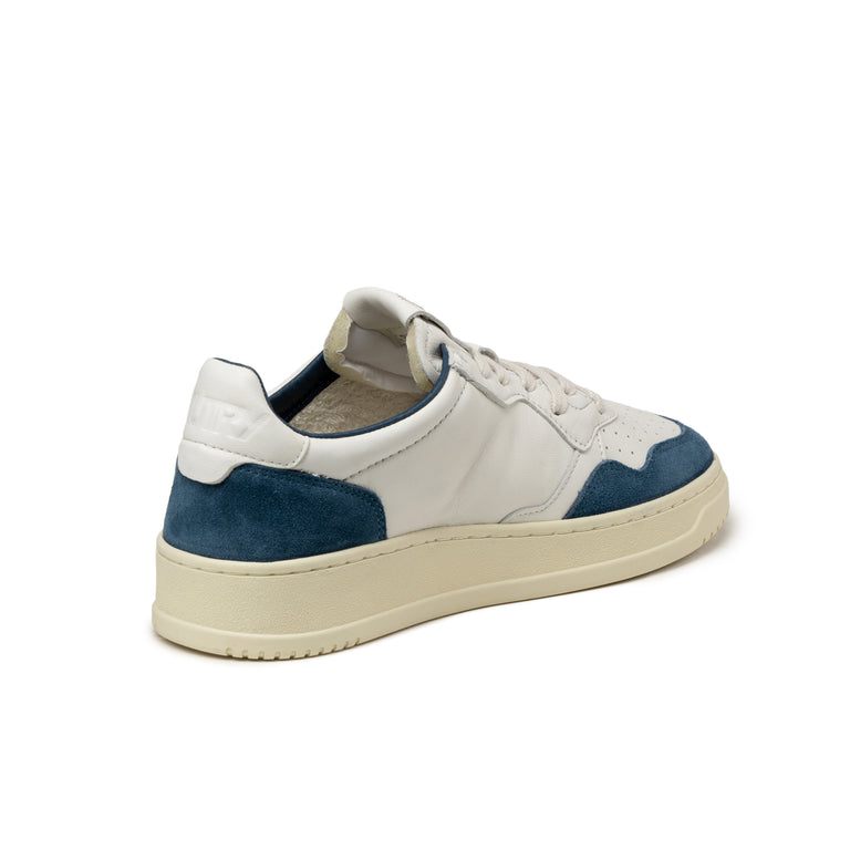 Autry Medalist *Goat / Suede*