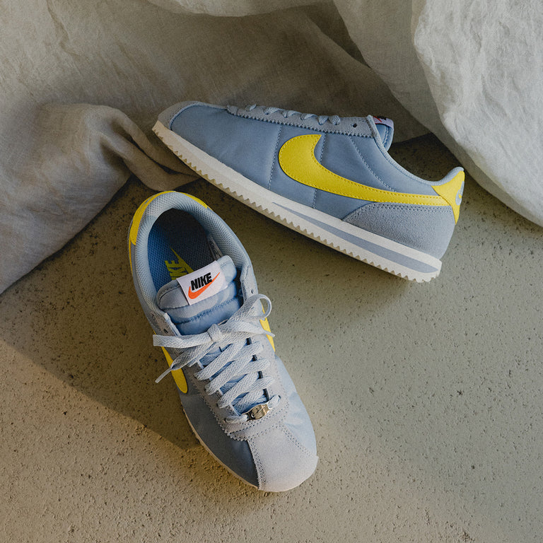 Nike Wmns Cortez TXT onfeet