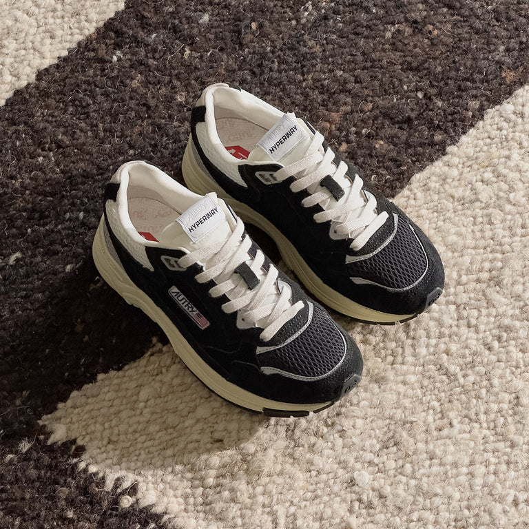 Autry Hyperway W *Suede / Mesh* onfeet