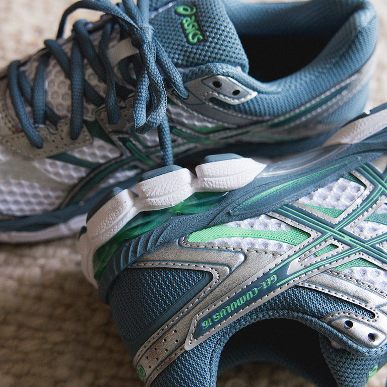 Asics GEL-Cumulus 16 onfeet