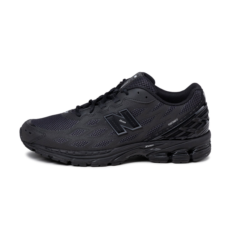 New Balance U1906WFD - 44.5 / Black / Silver Metallic