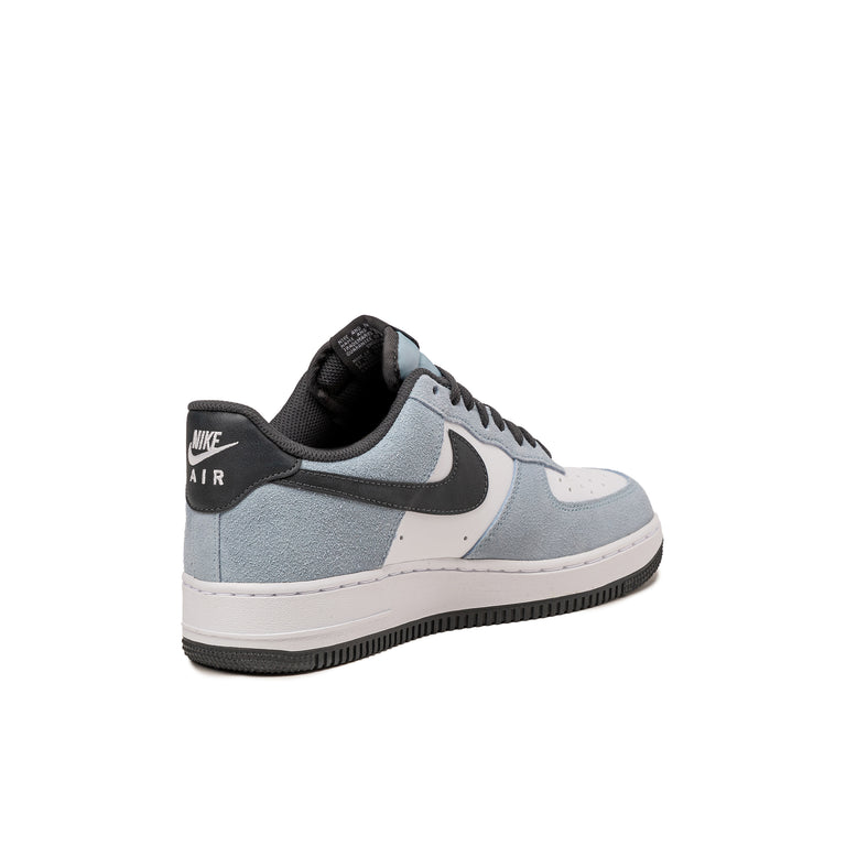 Nike Air Force 1 '07 LV8
