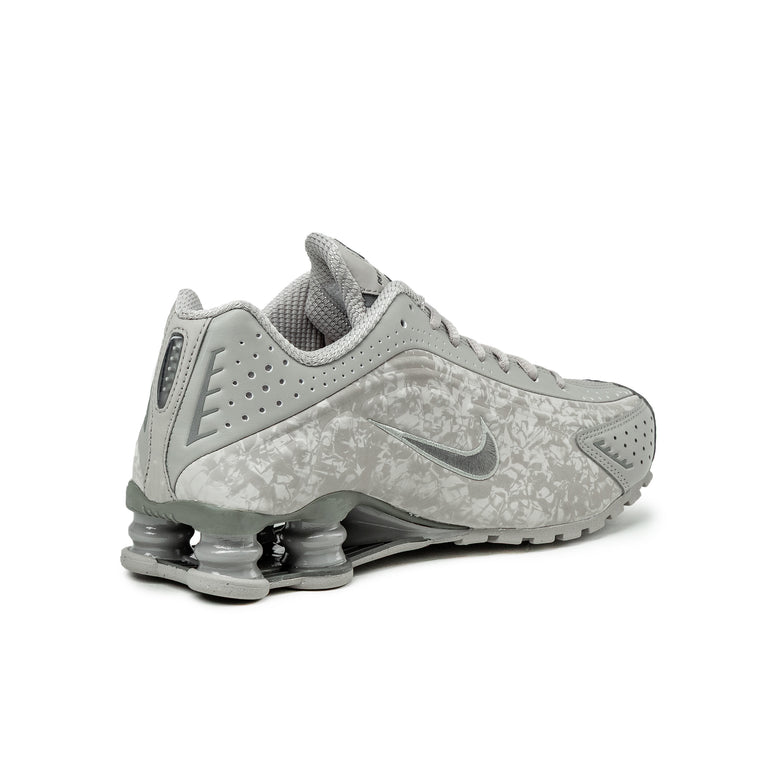 Nike Wmns Shox R4