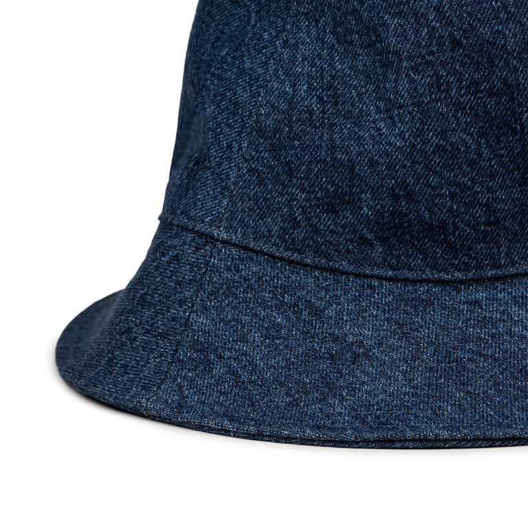 A.P.C. Bob Thais