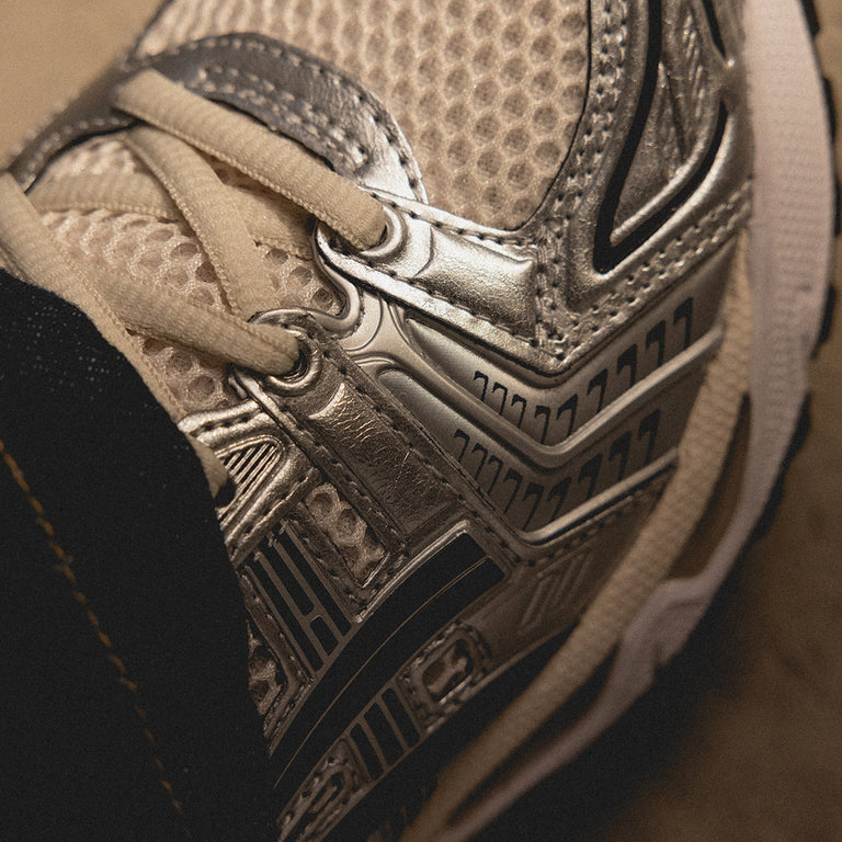 Asics GEL-Kayano 14 onfeet