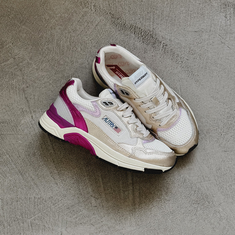 Autry Hyperway W *Leather / Suede / Mesh* onfeet