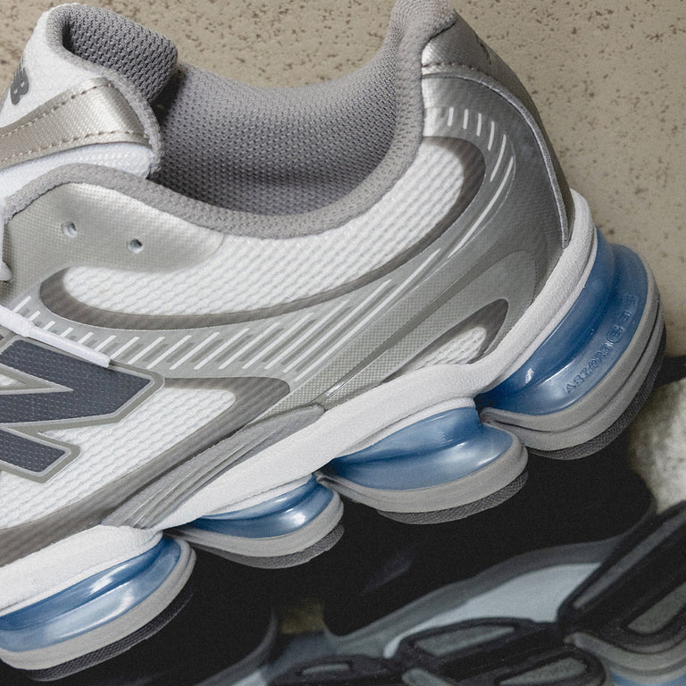 New Balance ABZORB 2000 onfeet