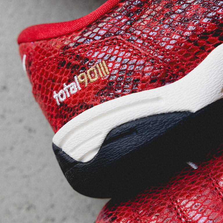 Nike Wmns Total 90 SE onfeet