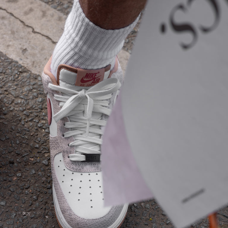 Nike Air Force 1 '07 LV8 onfeet