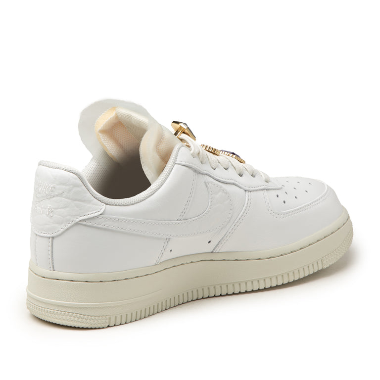Nike Wmns Air Force 1 Low PRM
