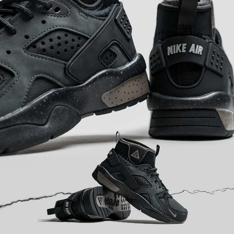Nike ACG Air Mowabb onfeet