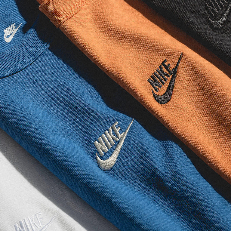 Nike Premium Essentials Tee