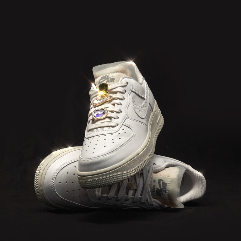 Nike Wmns Air Force 1 Low PRM onfeet