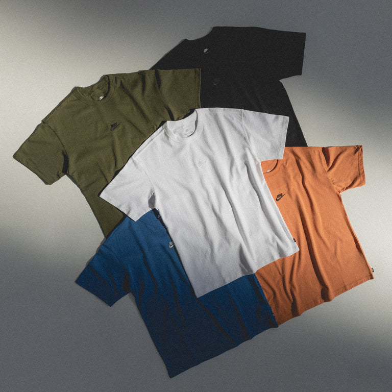 Nike Premium Essentials Tee