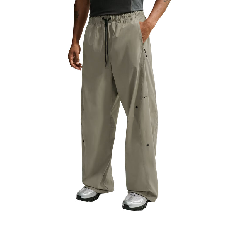 Nike	Tech Helios Dri-Fit Pants - XL / Light Army / Black - 5