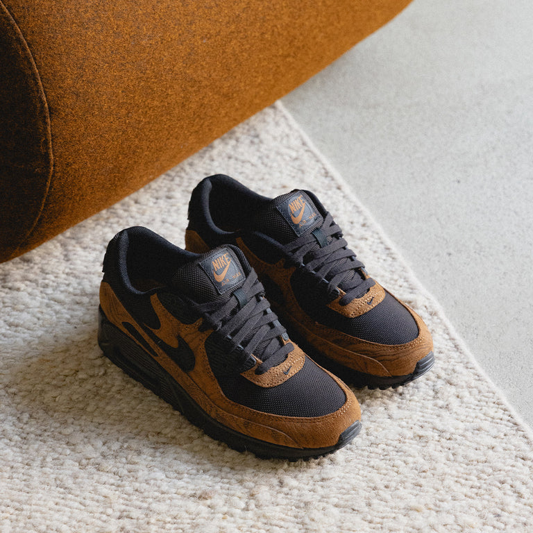 Nike Air Max 90 Premium onfeet