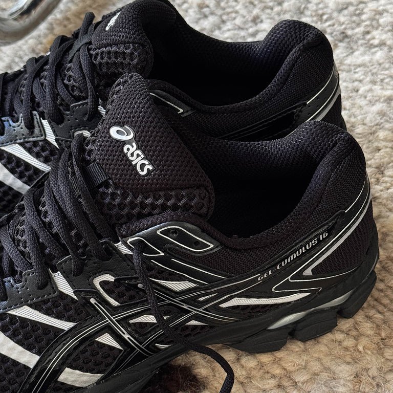 Asics GEL-Cumulus 16 onfeet