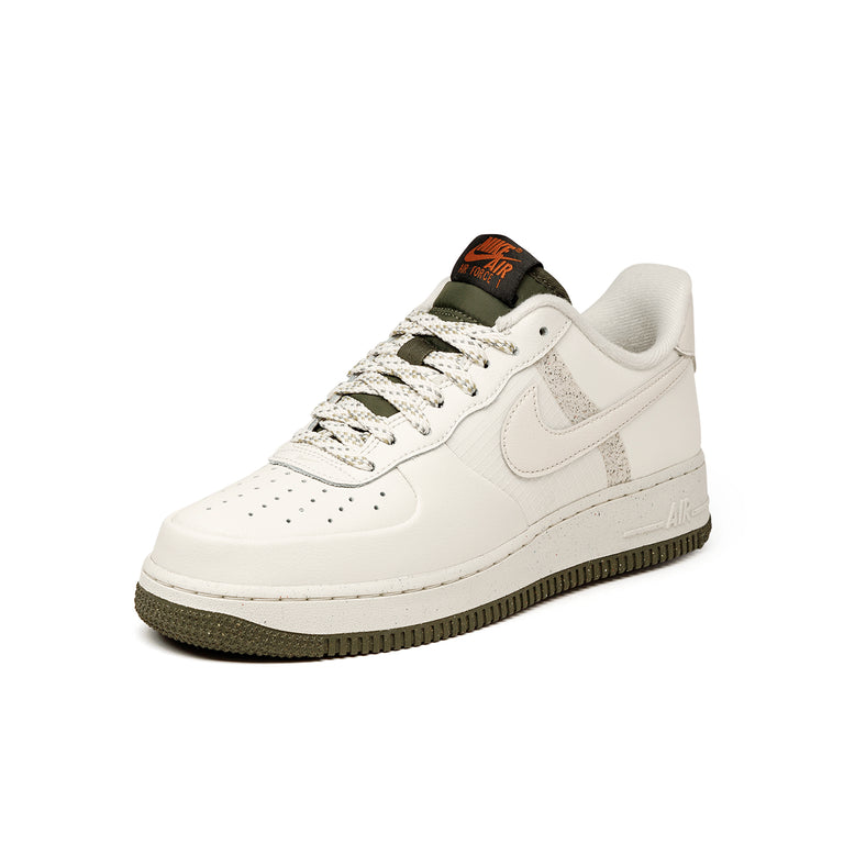 Nike Air Force 1 '07 LV8
