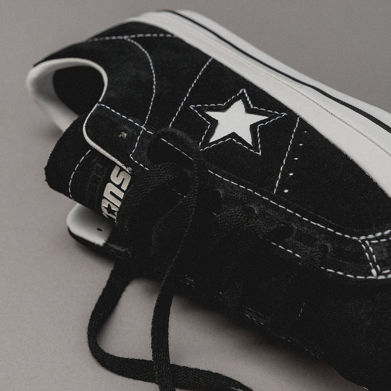 Converse One Star Pro OX onfeet