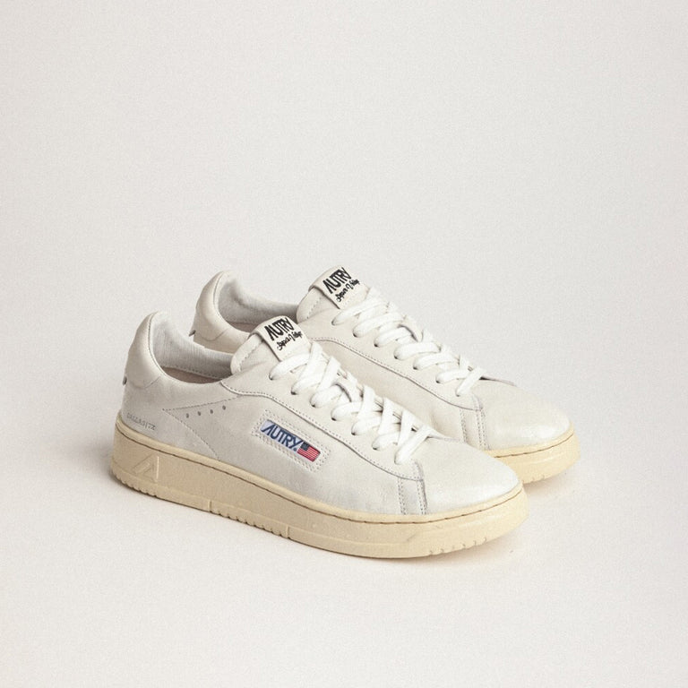 Autry Dallas W *Goat* onfeet