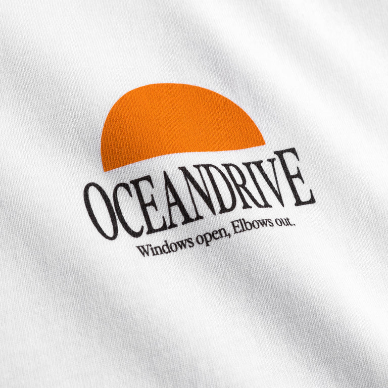 Asphaltgold *Ocean Drive* Sunset Hills T-Shirt onfeet