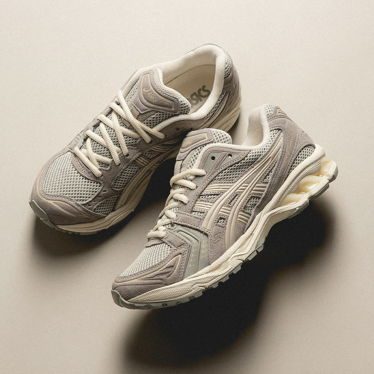 Asics GEL-Kayano 14 onfeet