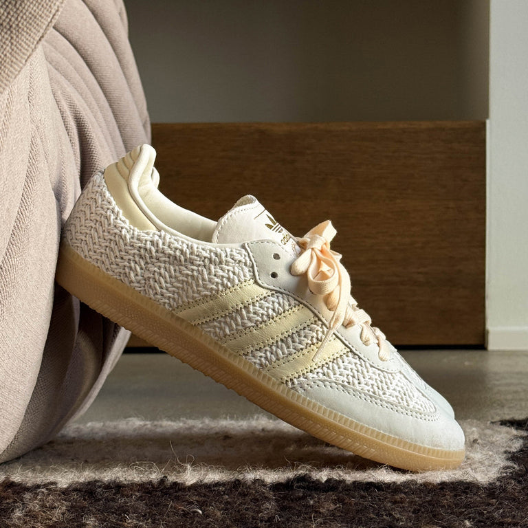 Adidas	Samba OG W *Woven* onfeet