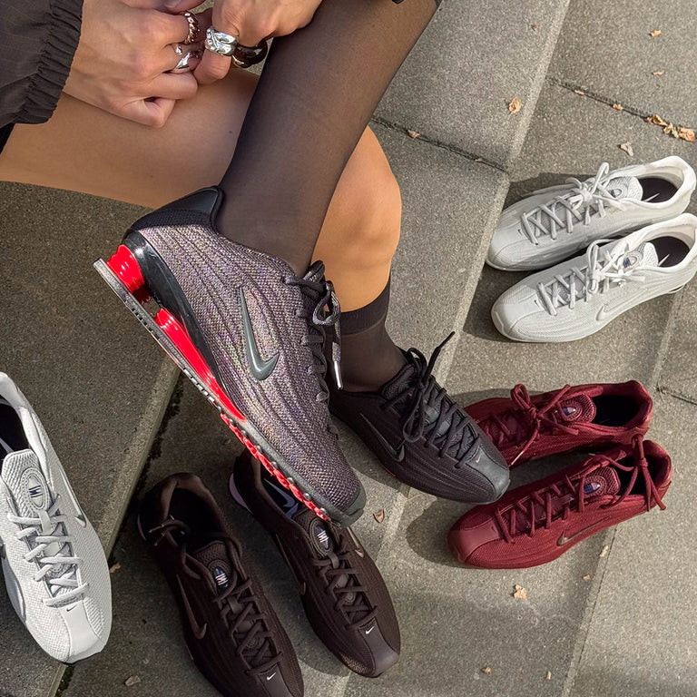 Nike Wmns Shox Z onfeet