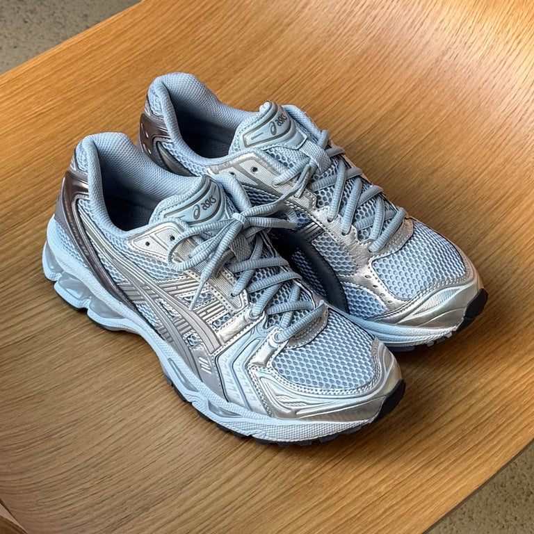 Asics GEL-Kayano 14 onfeet